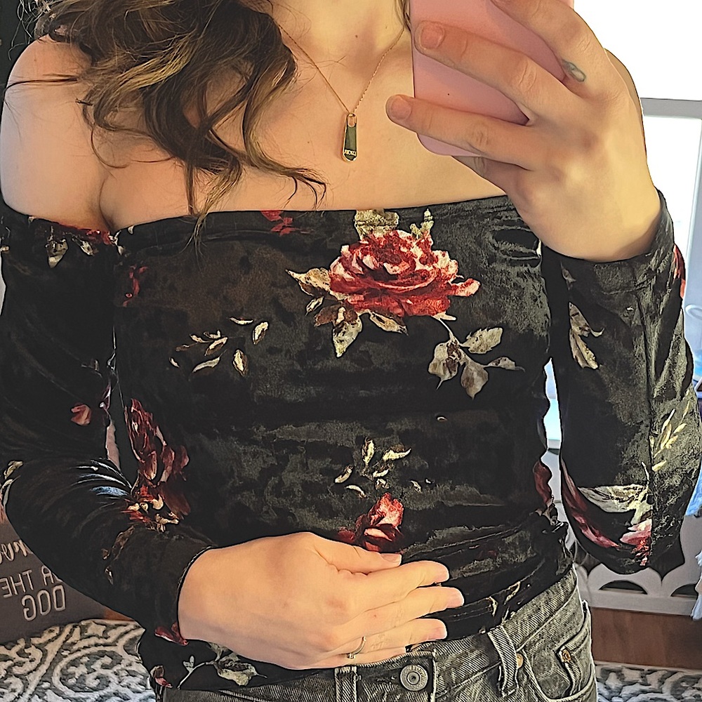 y2k velvet cropped rose off shoulder top ✨